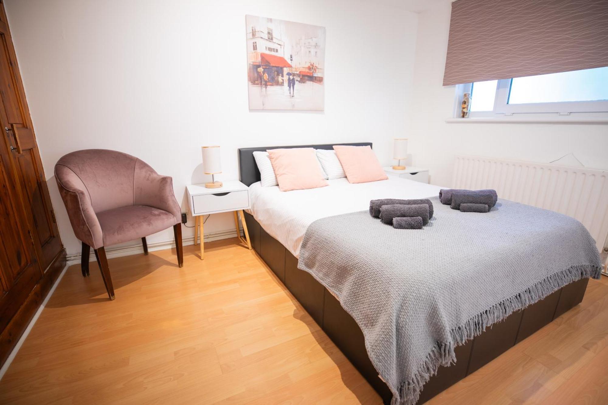 Bright And Spacious One Bedroom Apparment, Free Parking London Kültér fotó